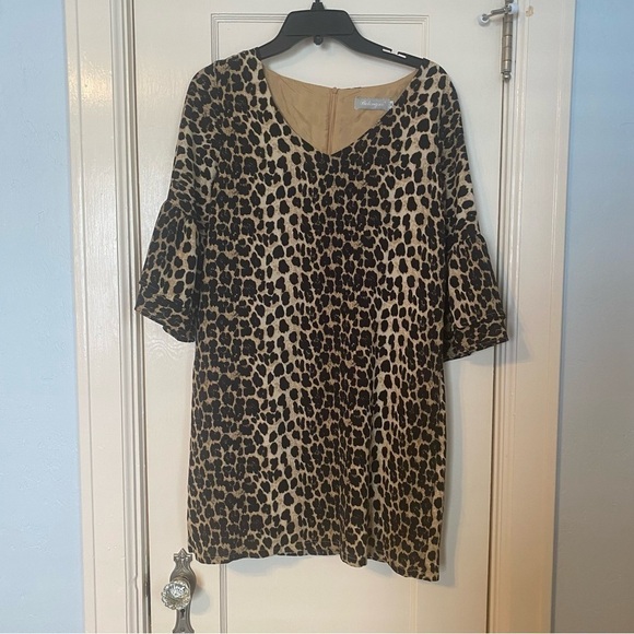 Belongsci Blouse Shirt Fully Lined Leopard Print Tunic with Bell Sleeves Size M - Picture 5 of 10